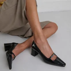 Babies à talons