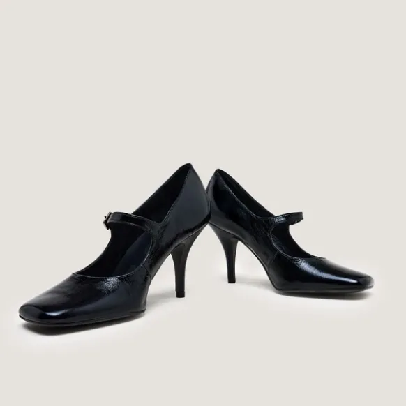 Babies à talons et à brides