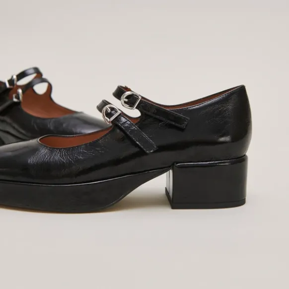 Babies à talons et brides