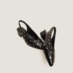 Ballerines à bouts pointus et rivets
