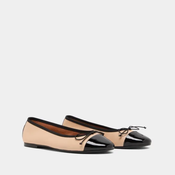 Ballerines à bouts ronds et noeuds