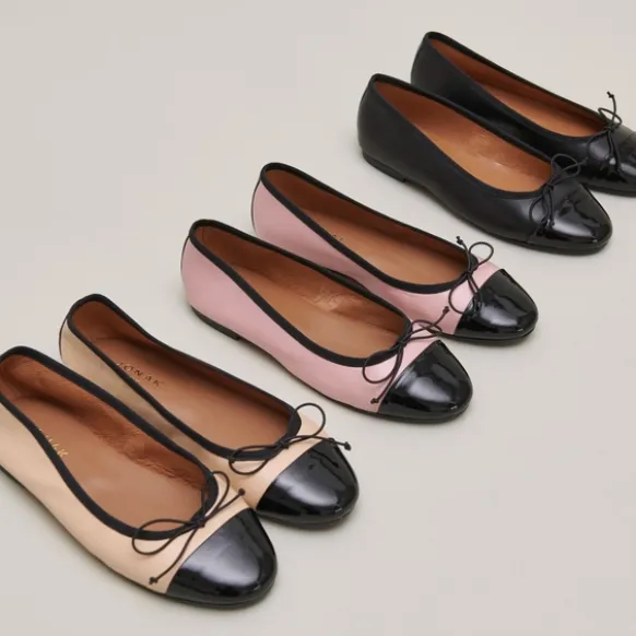 Ballerines à bouts ronds et noeuds