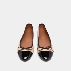Ballerines à bouts ronds et noeuds