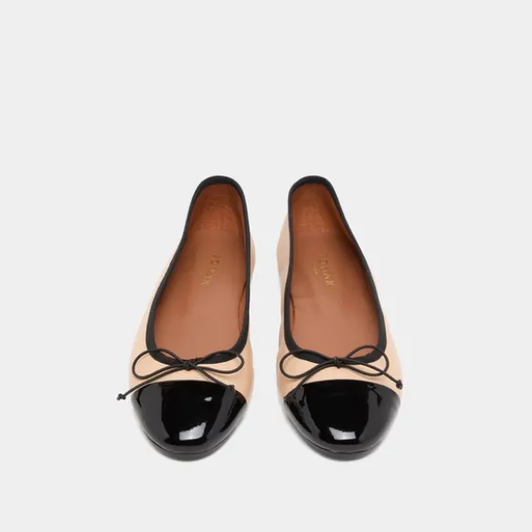 Ballerines à bouts ronds et noeuds