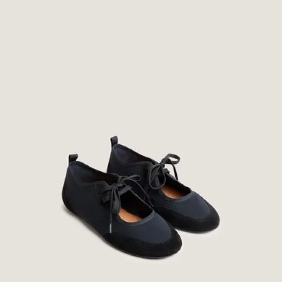 Ballerines à lacets