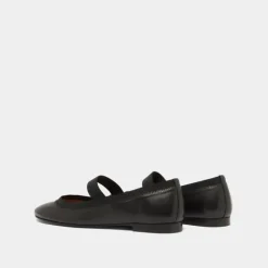 Ballerines à lanières