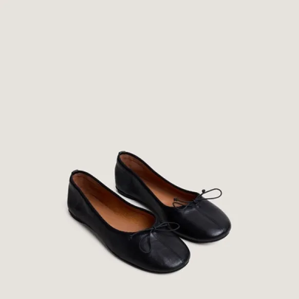Ballerines à petits lacets