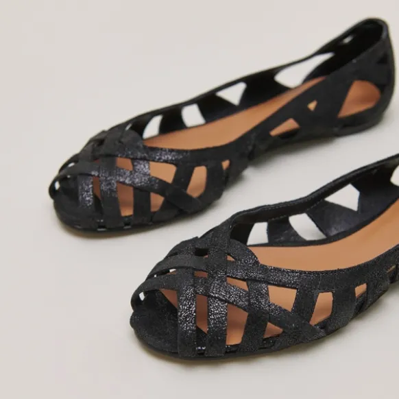 Ballerines ajourées en croûte