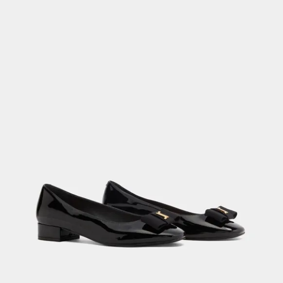 Ballerines avec noeud et monogramme