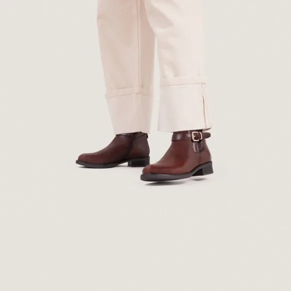 Boots à boucles