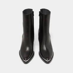 Boots à bouts argentés