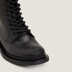 Boots à lacets