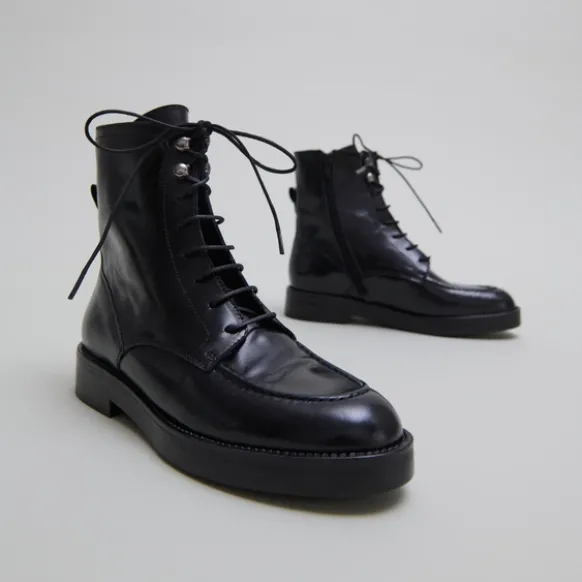 Boots à lacets