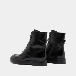 Boots à lacets