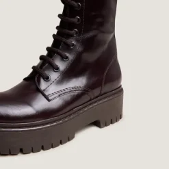 Boots à lacets