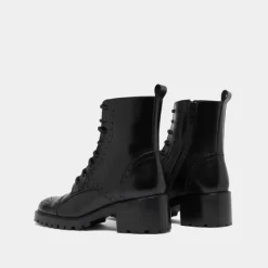 Boots à lacets et à talons