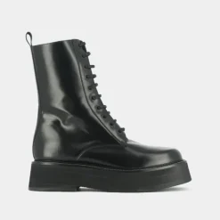 Boots à lacets et semelles épaisses