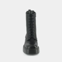 Boots à lacets, plateformes et bouts carrés