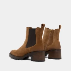 Boots à larges élastiques