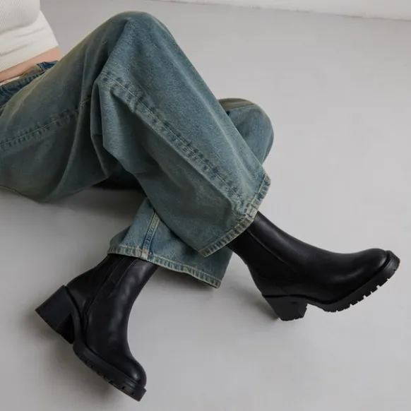 Boots à larges élastiques