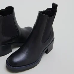 Boots à larges élastiques