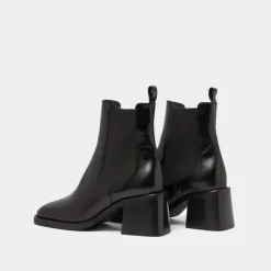 Boots à élastiques et talons épais
