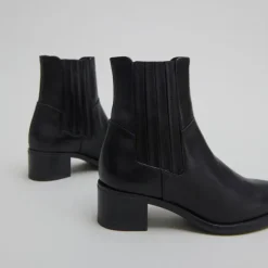 Boots à élastiques et talons carrés