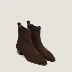 Boots à légers talons biseautés et bouts pointus