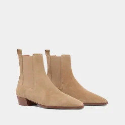 Boots à légers talons biseautés et bouts pointus