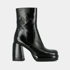 Boots à plateformes et bouts carrés