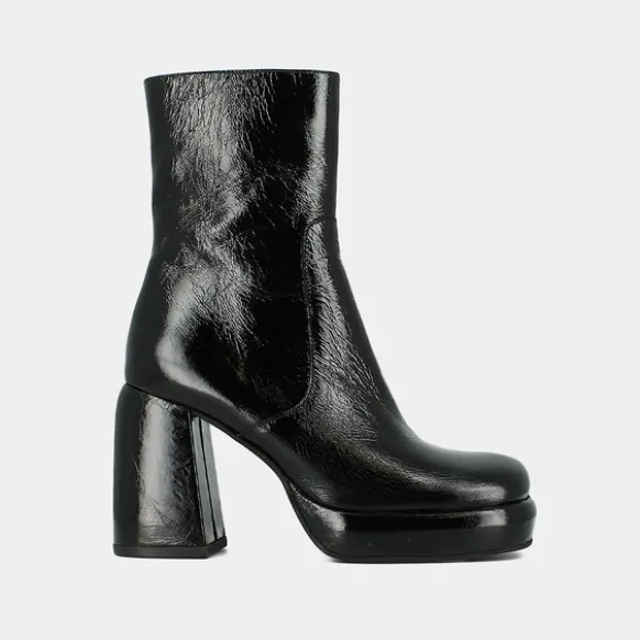 Boots à plateformes et bouts carrés