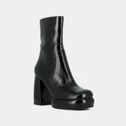 Boots à plateformes et bouts carrés