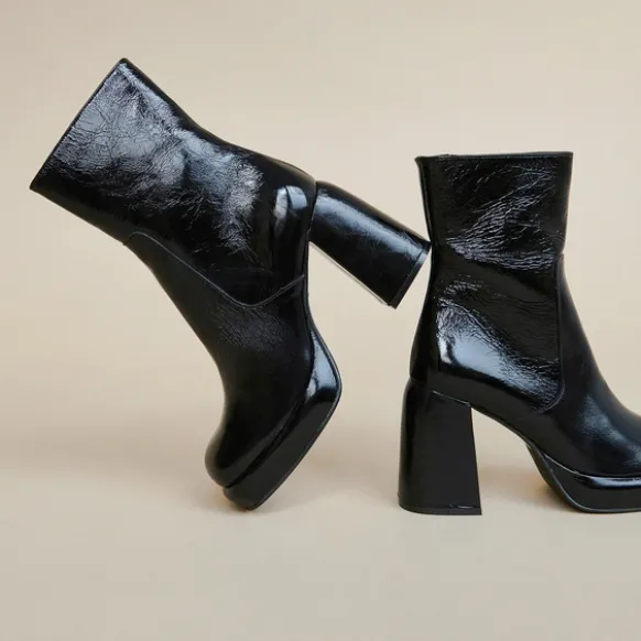 Boots à plateformes et bouts carrés