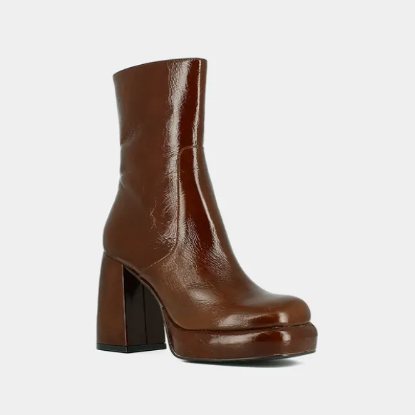 Boots à plateformes et bouts carrés