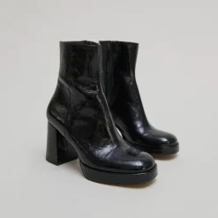 Boots à plateformes et bouts carrés