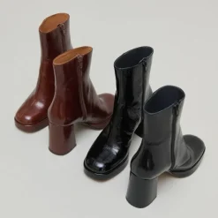 Boots à plateformes et bouts carrés