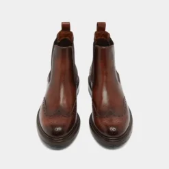 Boots à semelles crantées