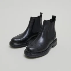 Boots à semelles crantées