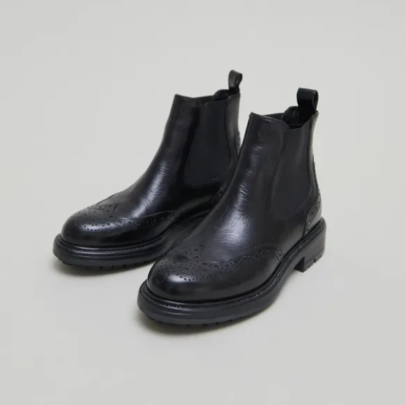 Boots à semelles crantées