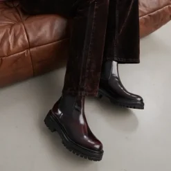 Boots à semelles crantées et élastiques