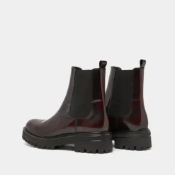 Boots à semelles crantées et élastiques