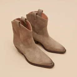Boots à talons biseautés