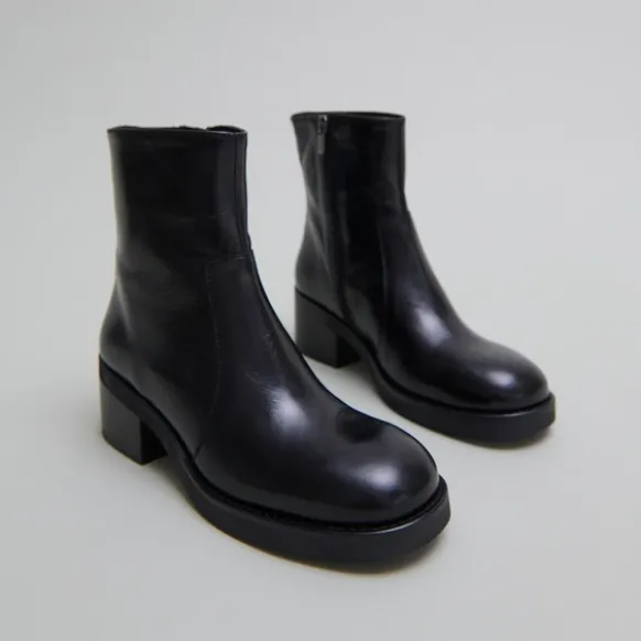 Boots à talons droits