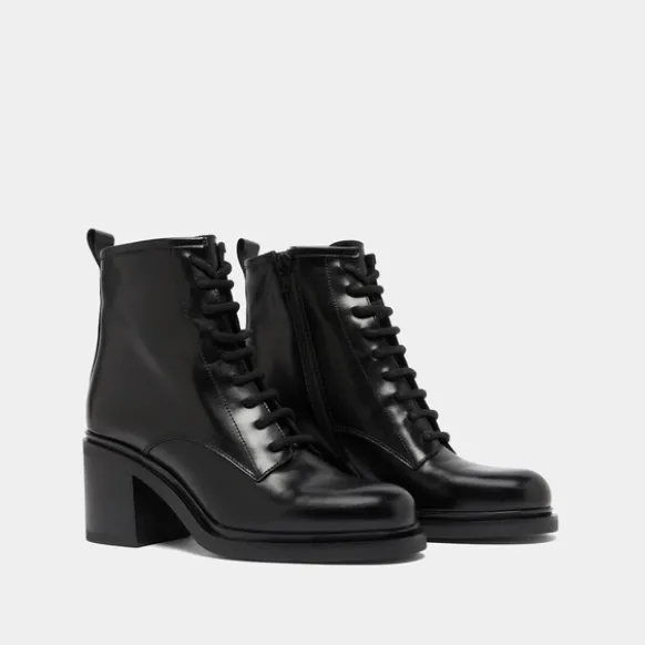 Boots à talons et à lacets