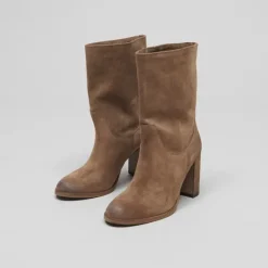 Boots à talons et bouts ovales