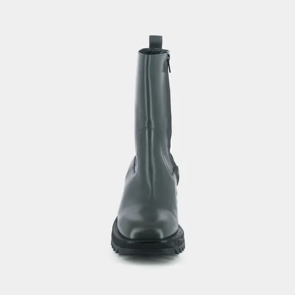 Boots à talons et semelles crantées