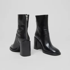 Boots à talons hauts