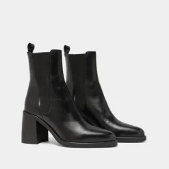 Boots à talons hauts et élastiques