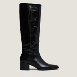 Bottes à bouts pointus