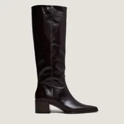 Bottes à bouts pointus